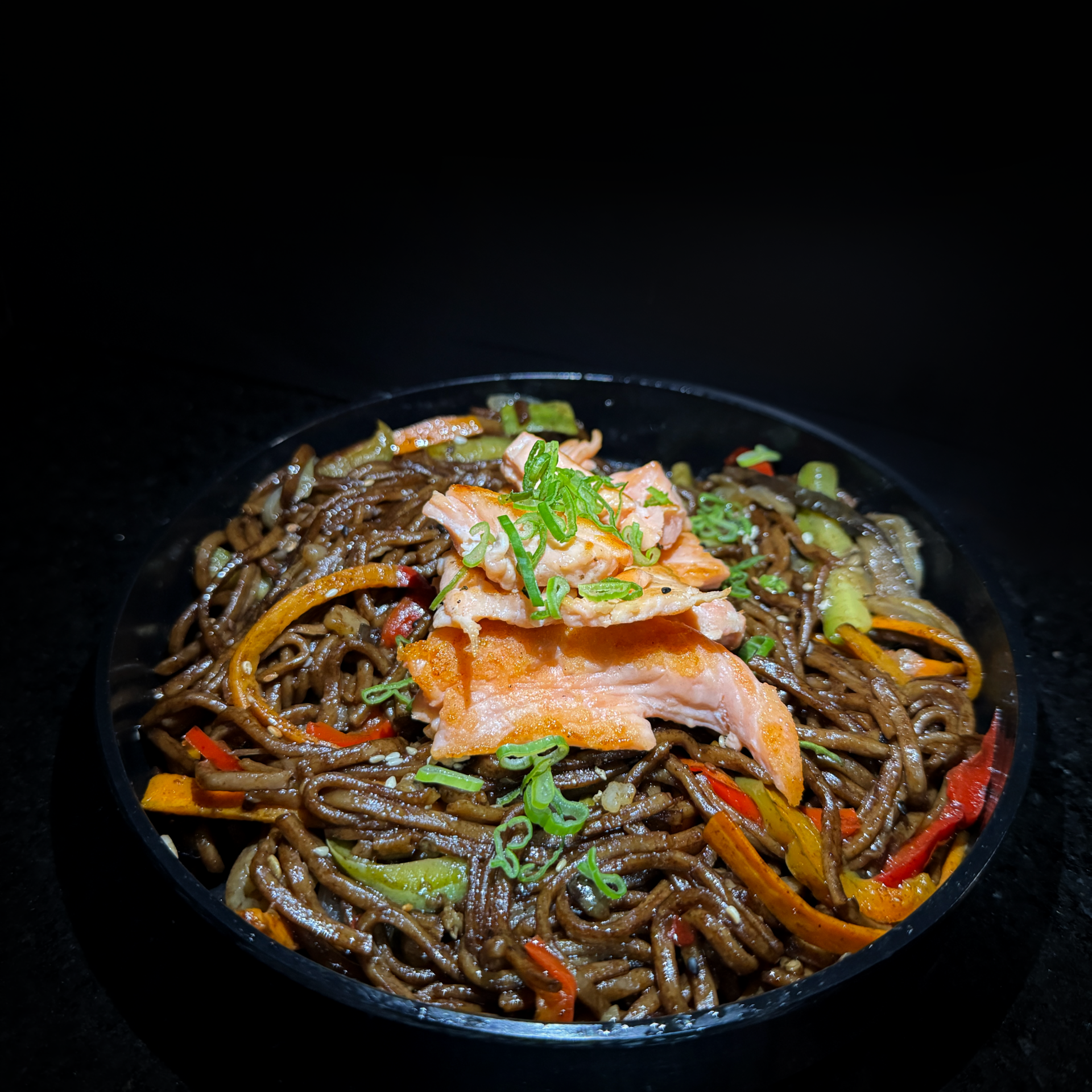 Yakisoba de salmón